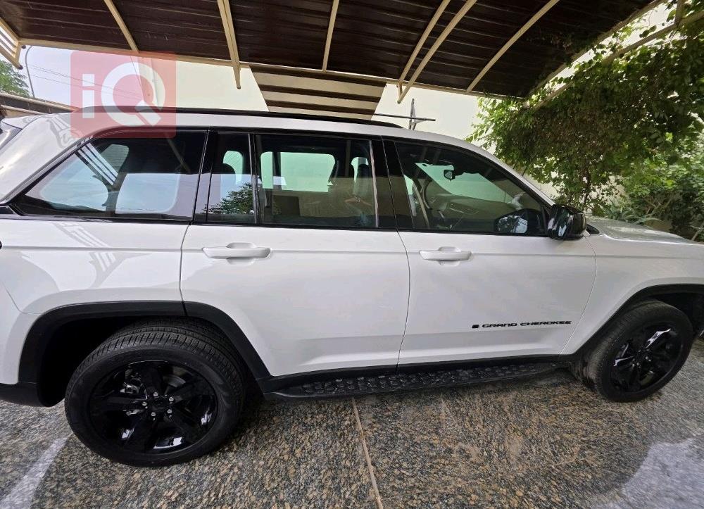 جيب جراند شيروكي